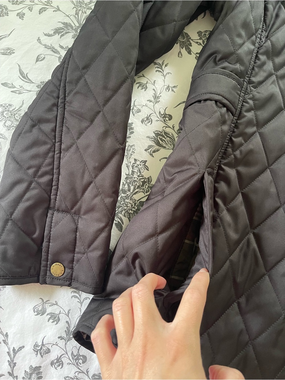 L.L. Bean Black Quilted Jacket - Picture 6 of 11
